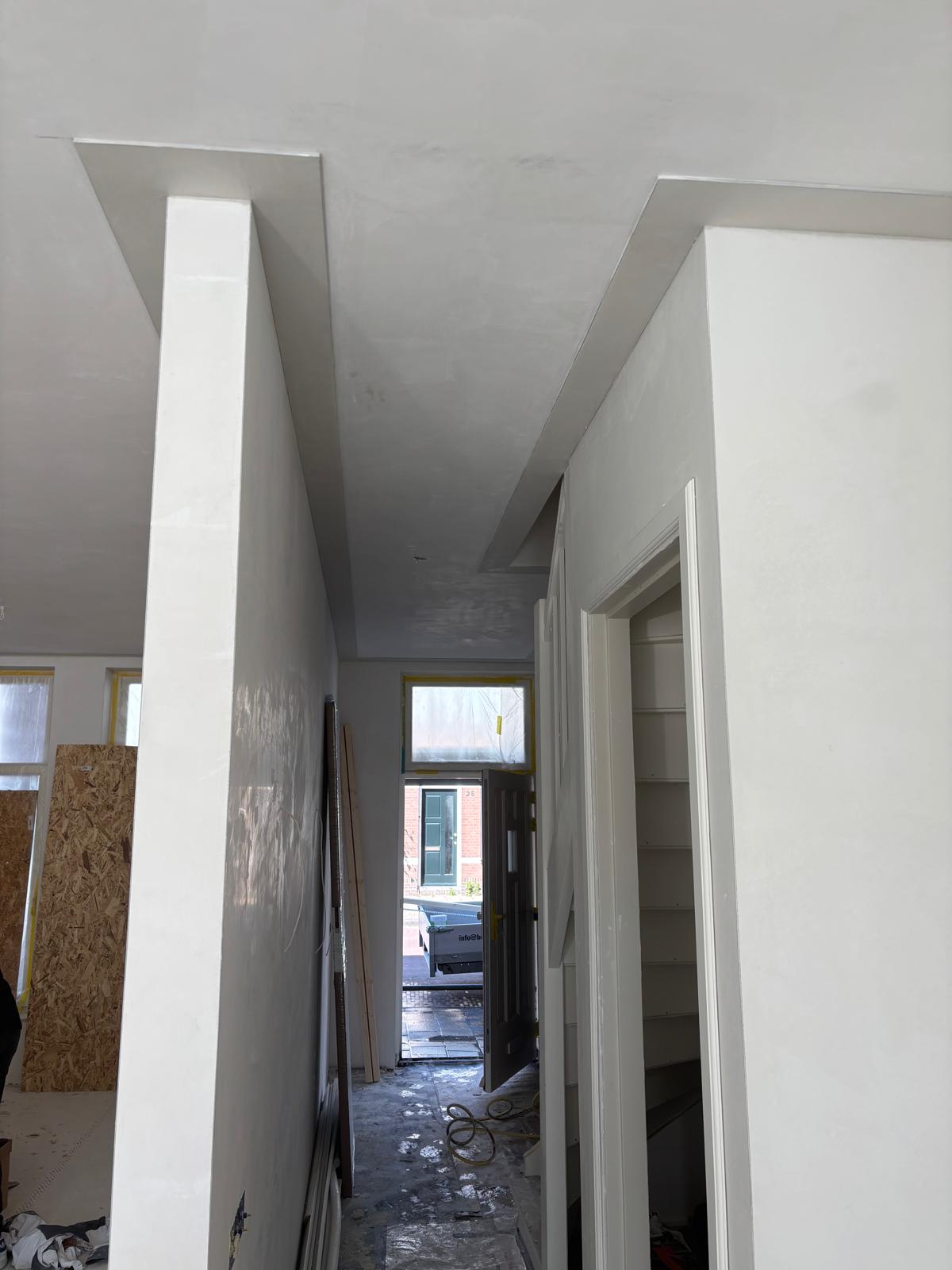 Gang met plafondsponning – Lukkien Afbouw
