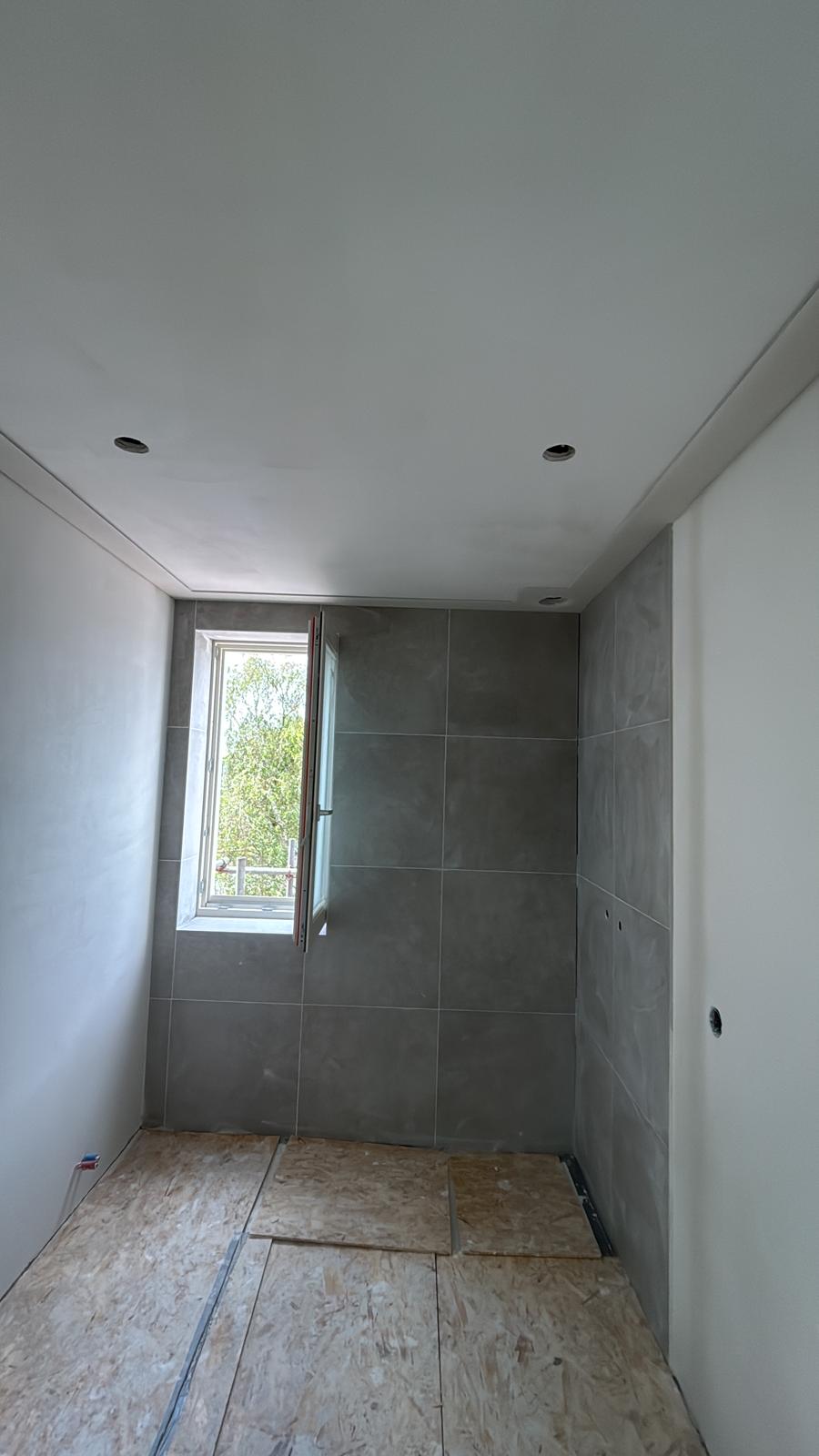 Badkamerplafond met spots – Lukkien Afbouw