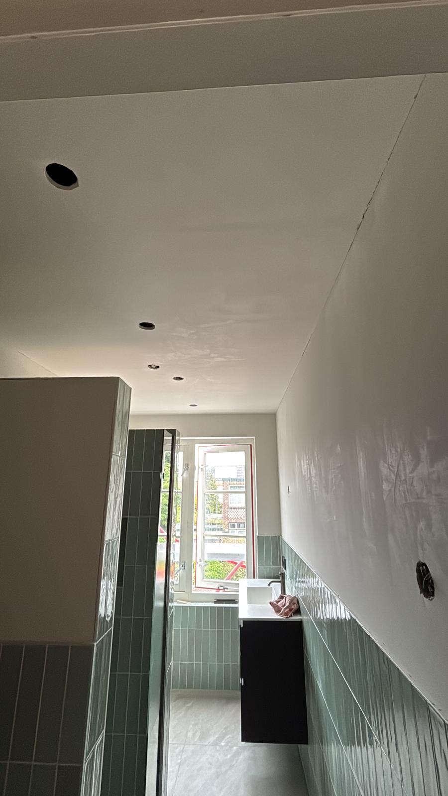 Badkamer met groene tegels – Lukkien Afbouw